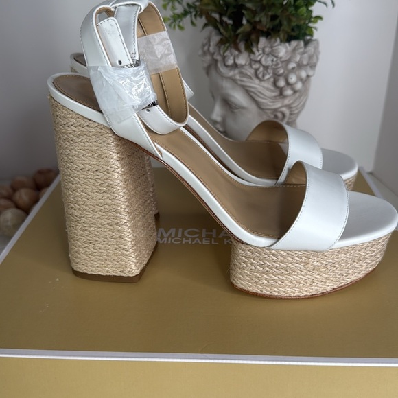 Michael Kors Women's Ashton Platform Heeled Sandal Sz 9.5 - Picture 9 of 10